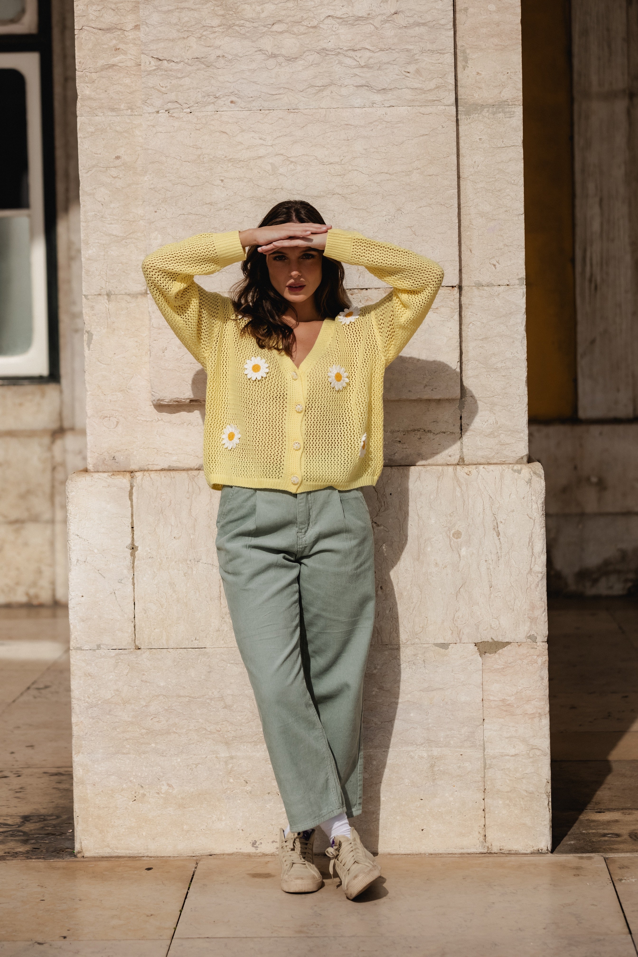 EMBROIDERY DAISY CARDIGAN- YELLOW