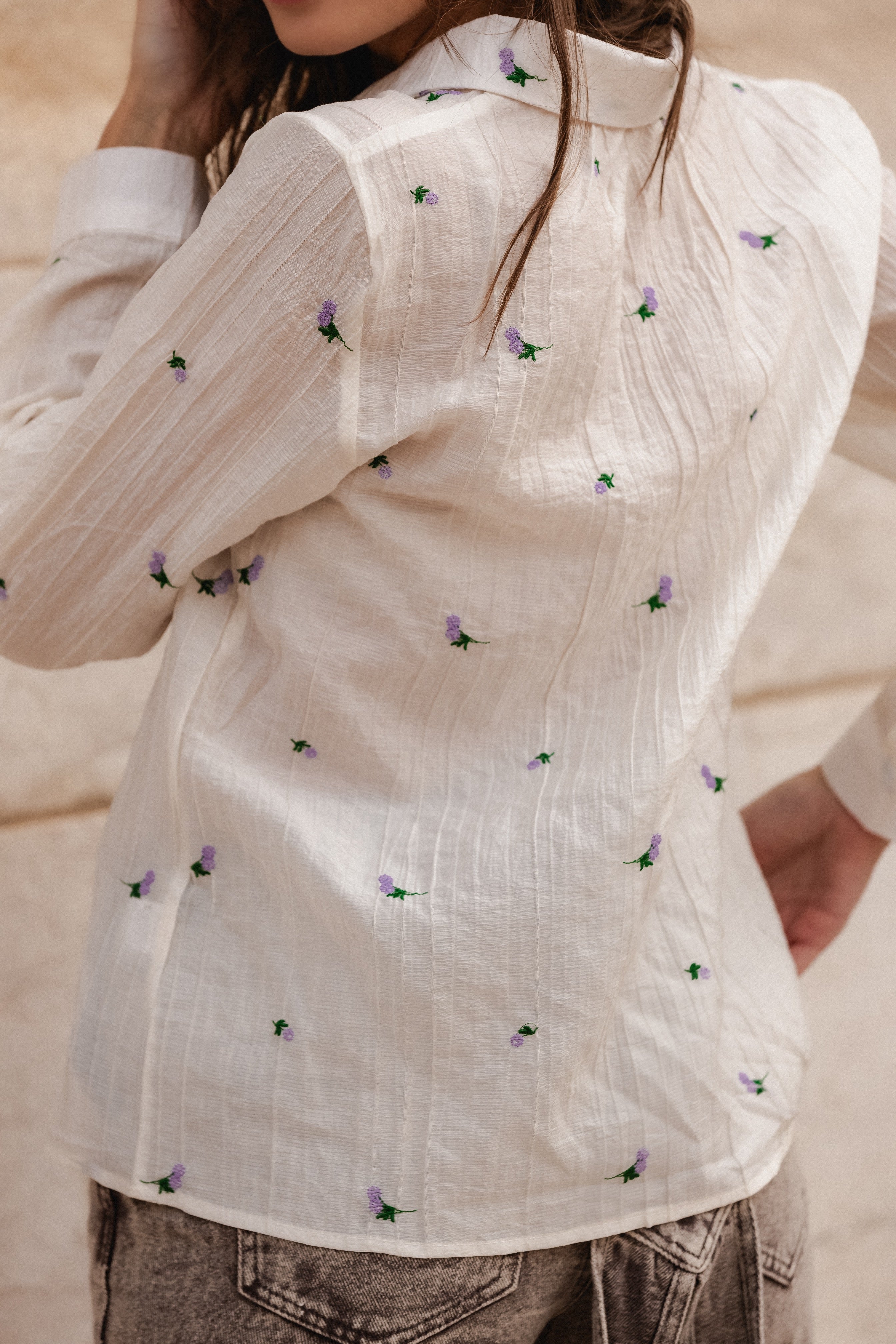 EMBROIDERY LILAC FLOWERS BLOUSE