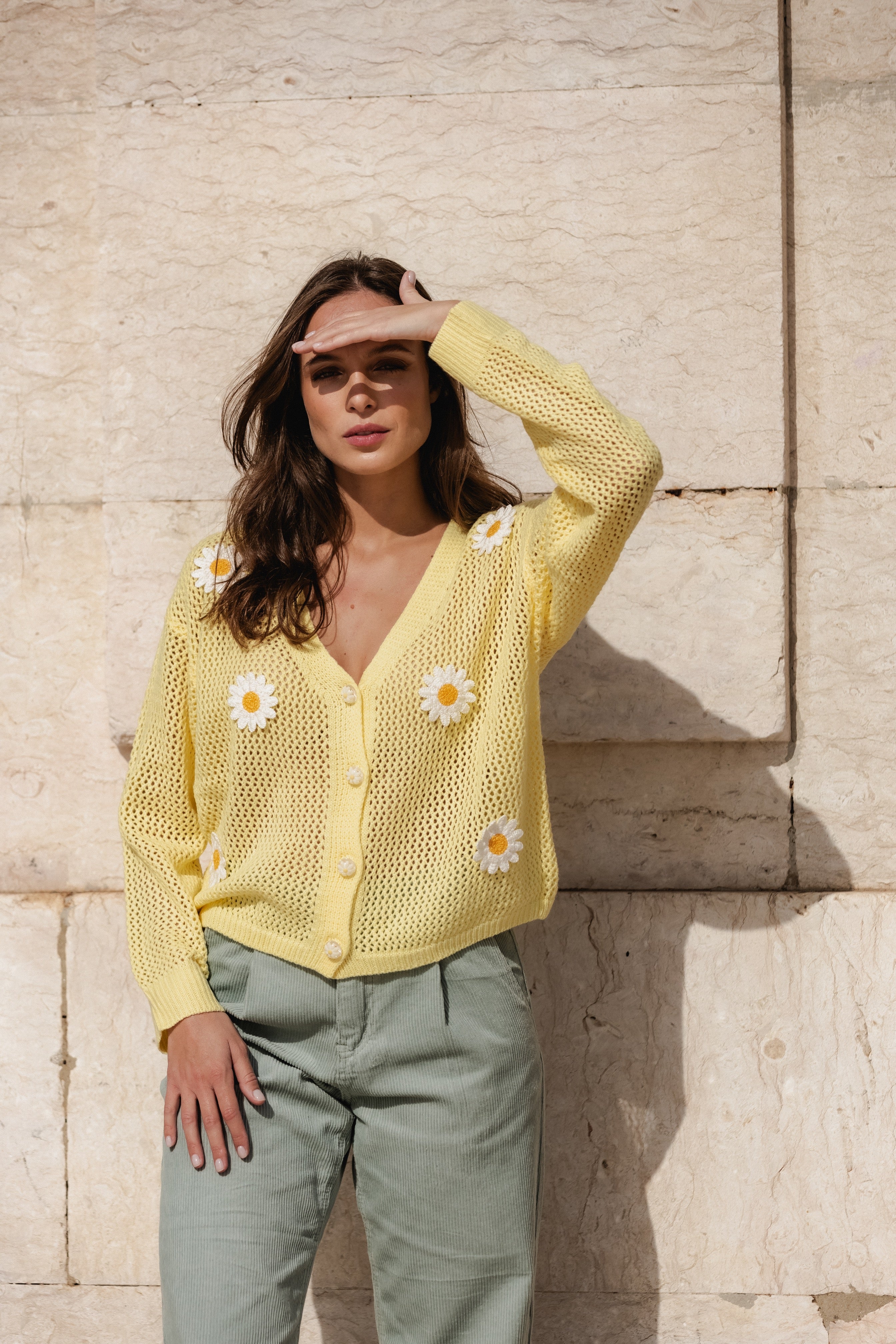 EMBROIDERY DAISY CARDIGAN- YELLOW