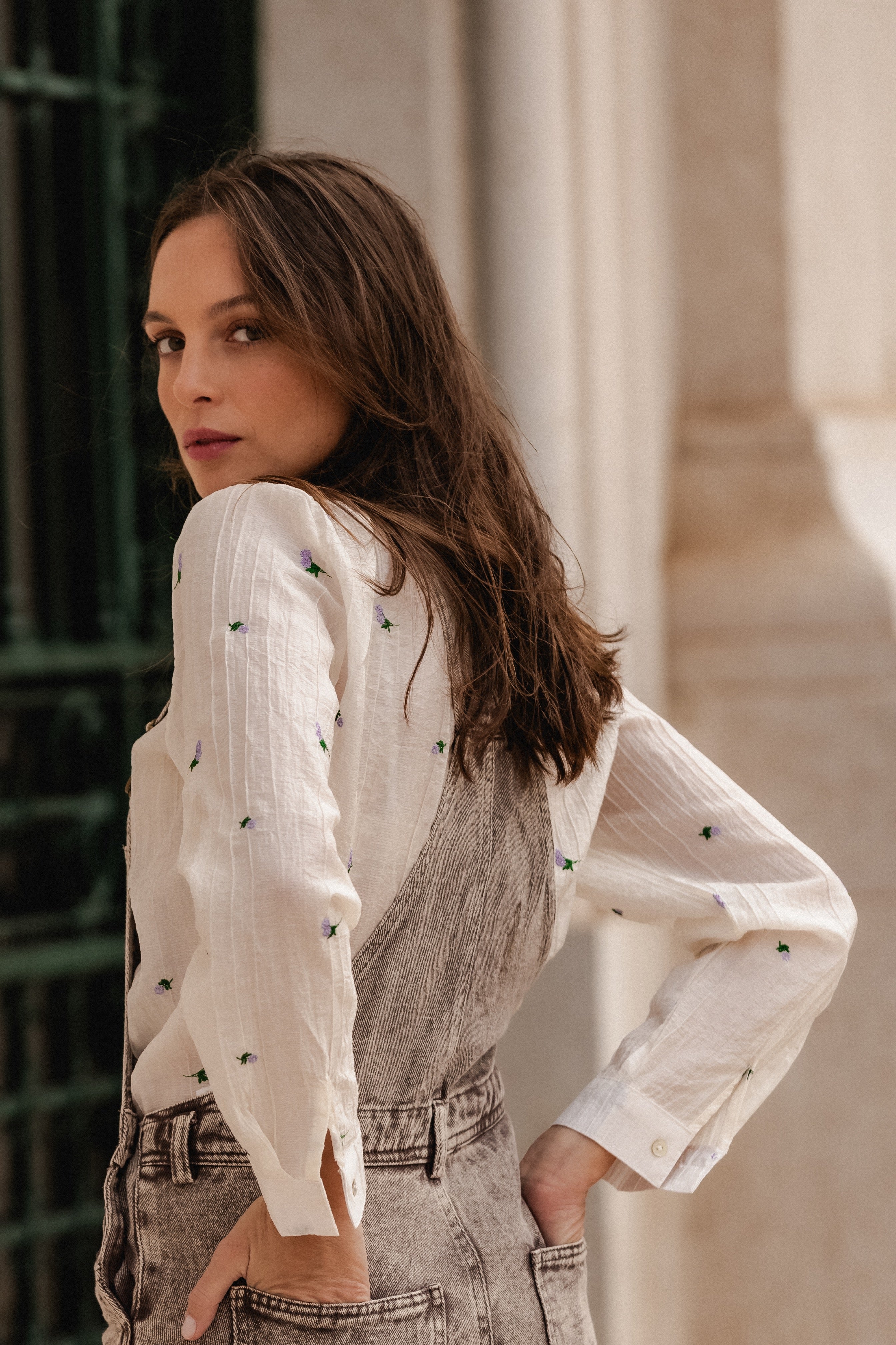 EMBROIDERY LILAC FLOWERS BLOUSE
