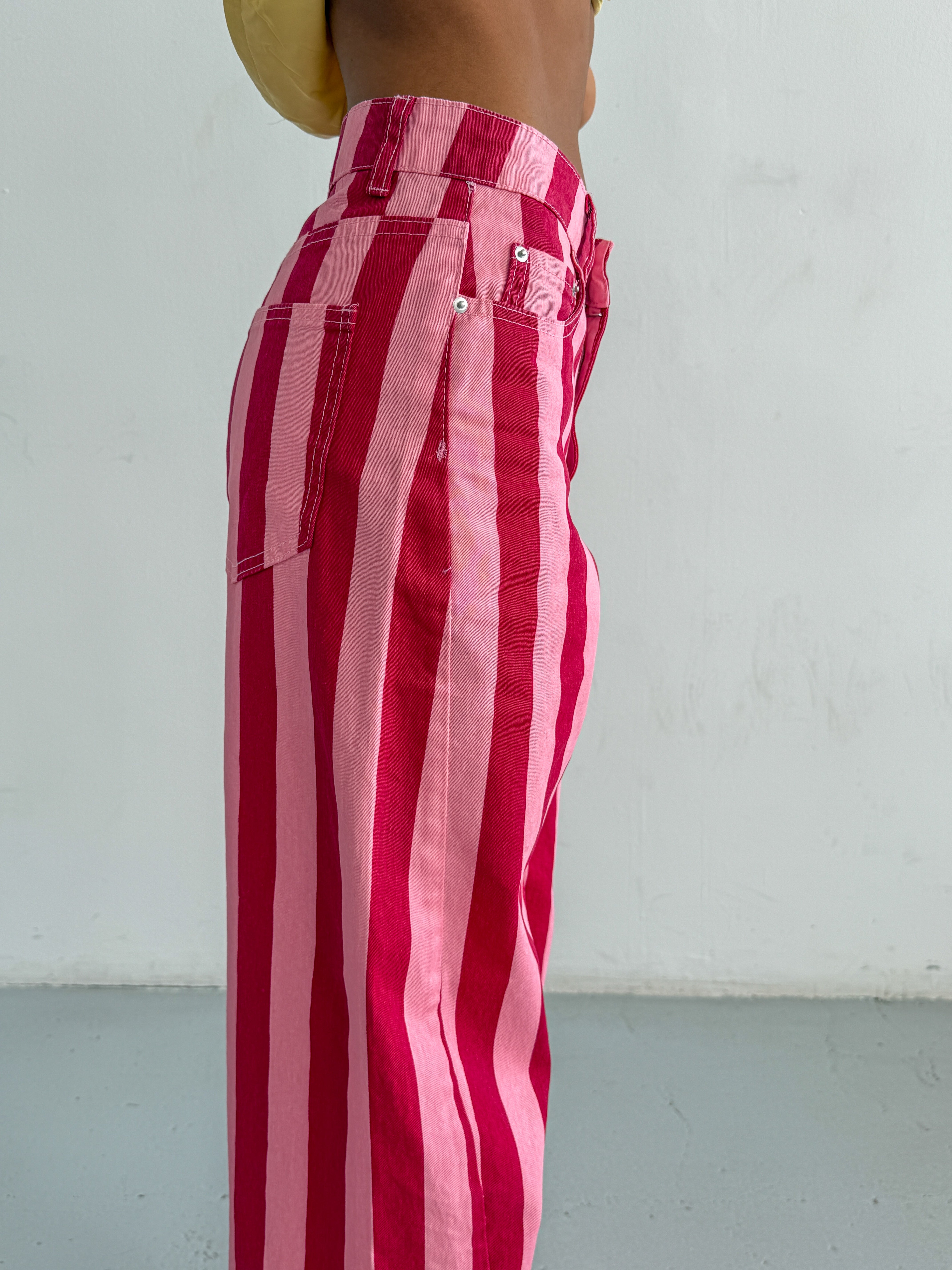 PINK JEANS