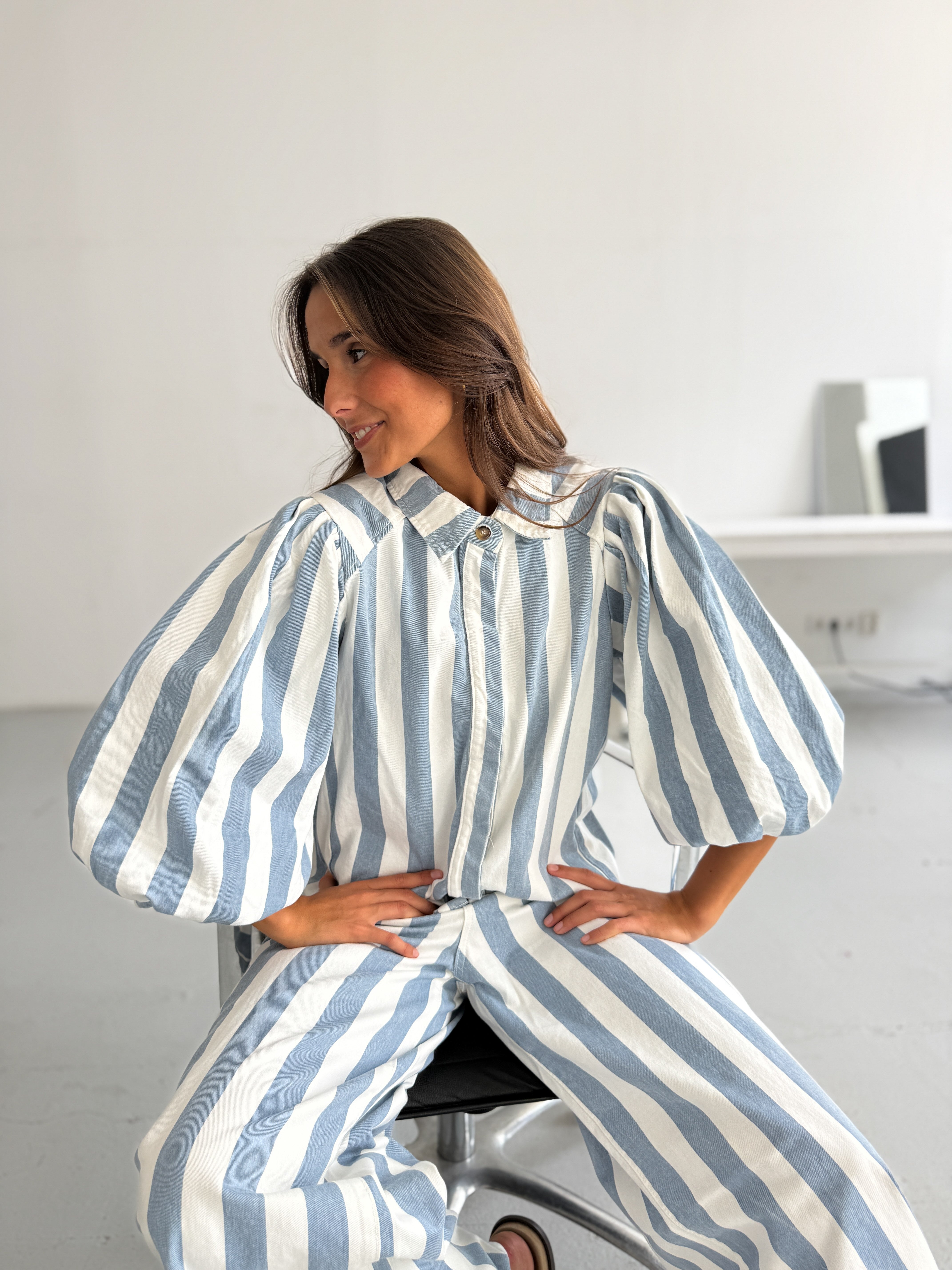BLUE WHITE STRIPES JACKET
