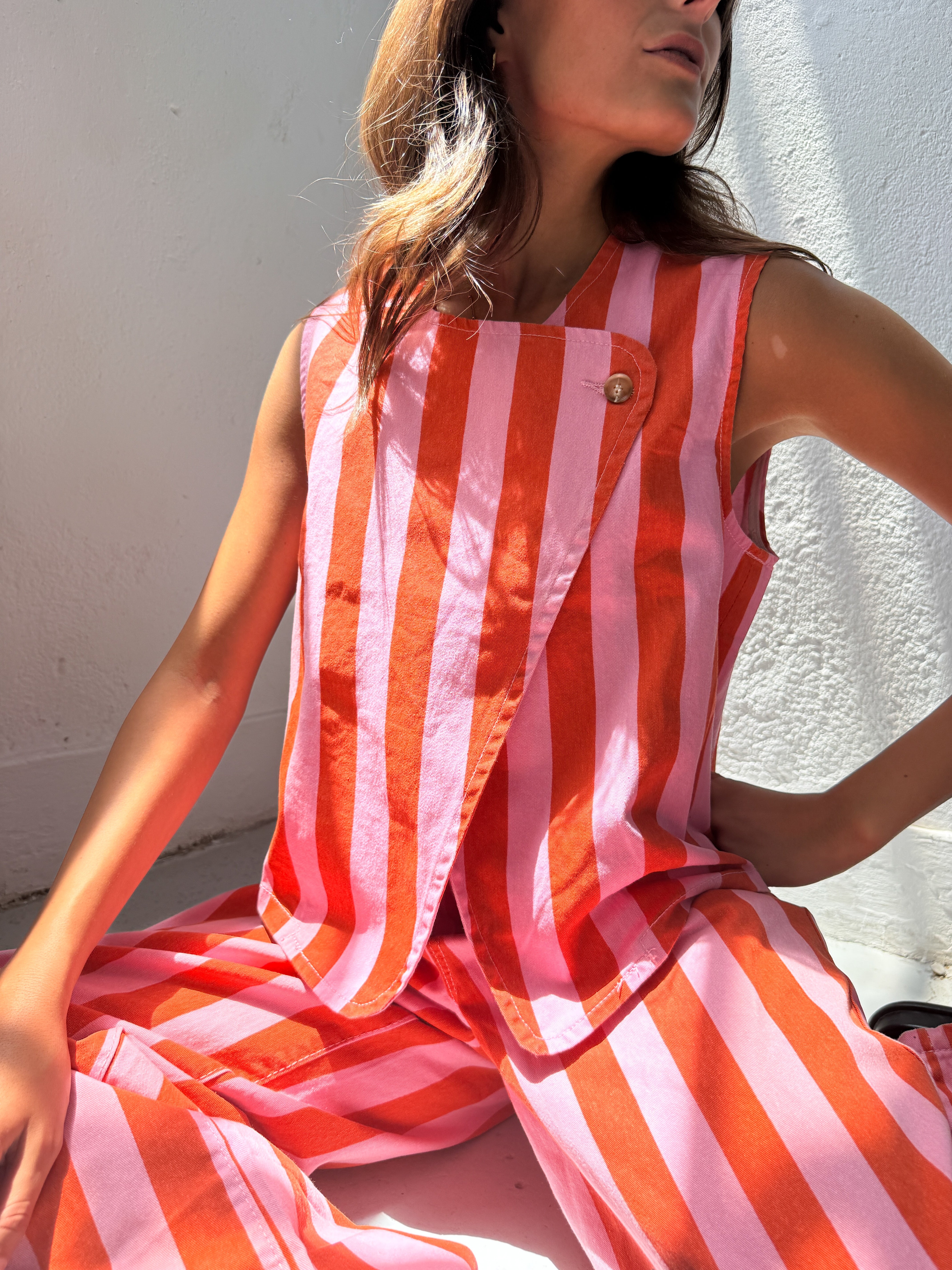 ORANGE STRIPES VEST