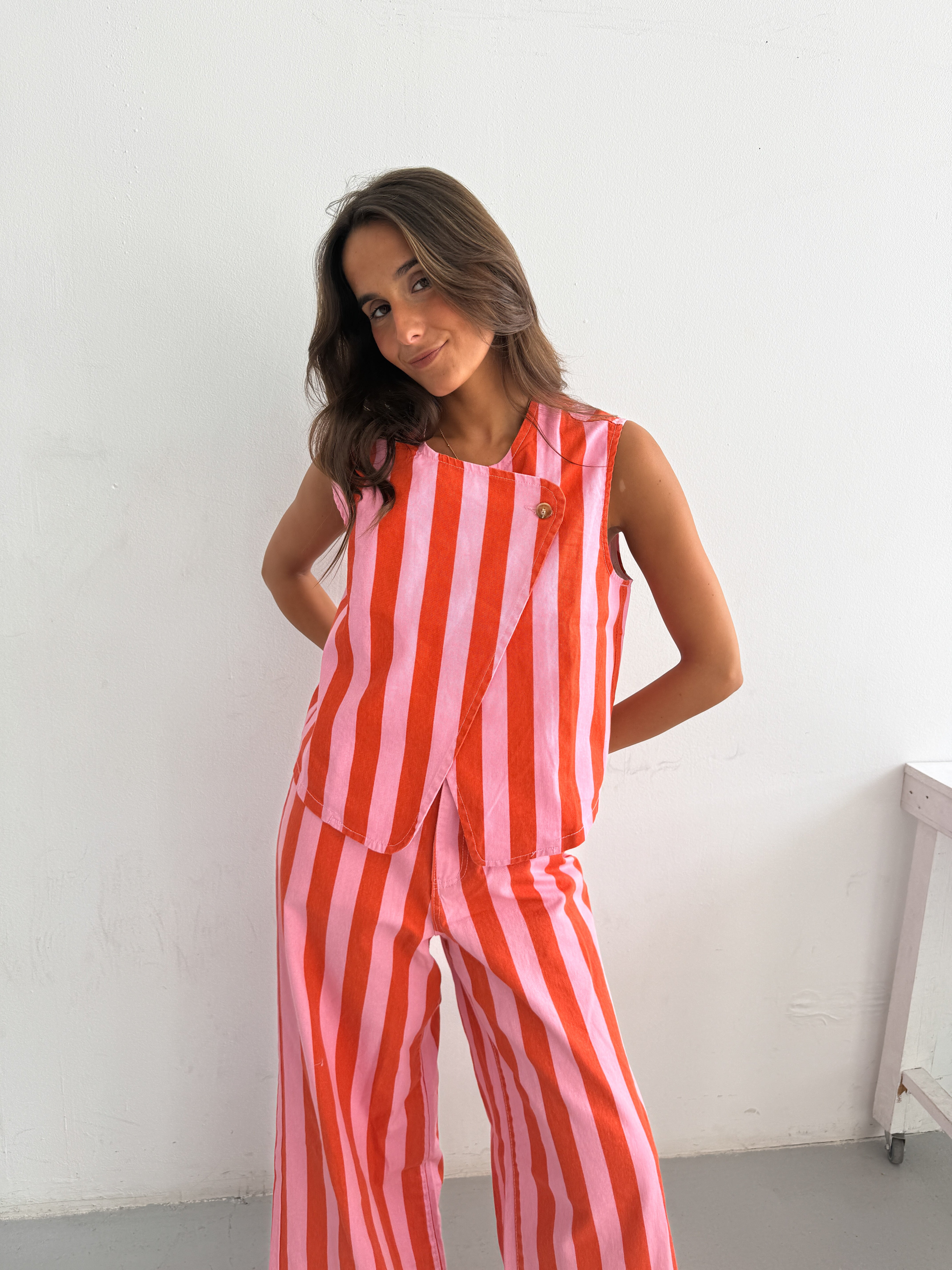 ORANGE STRIPES VEST
